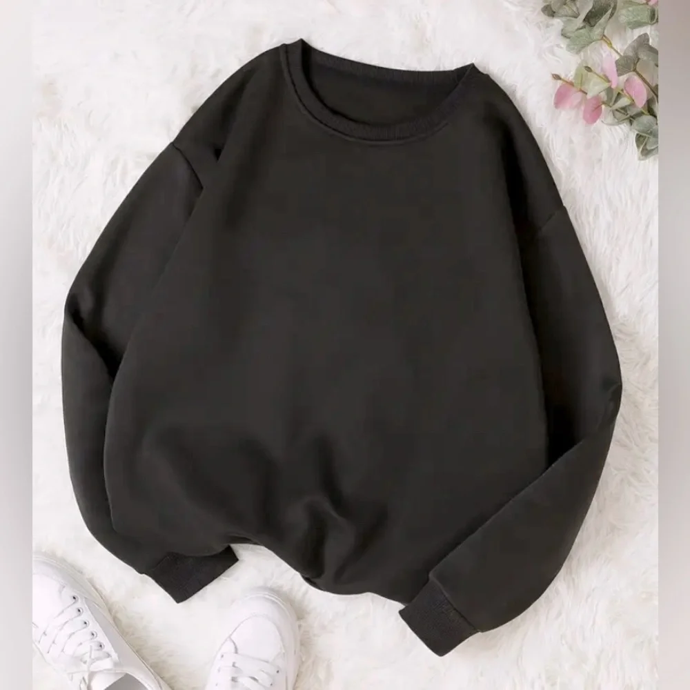Unisex crew neck relaxed fit sweatshirt NWOT